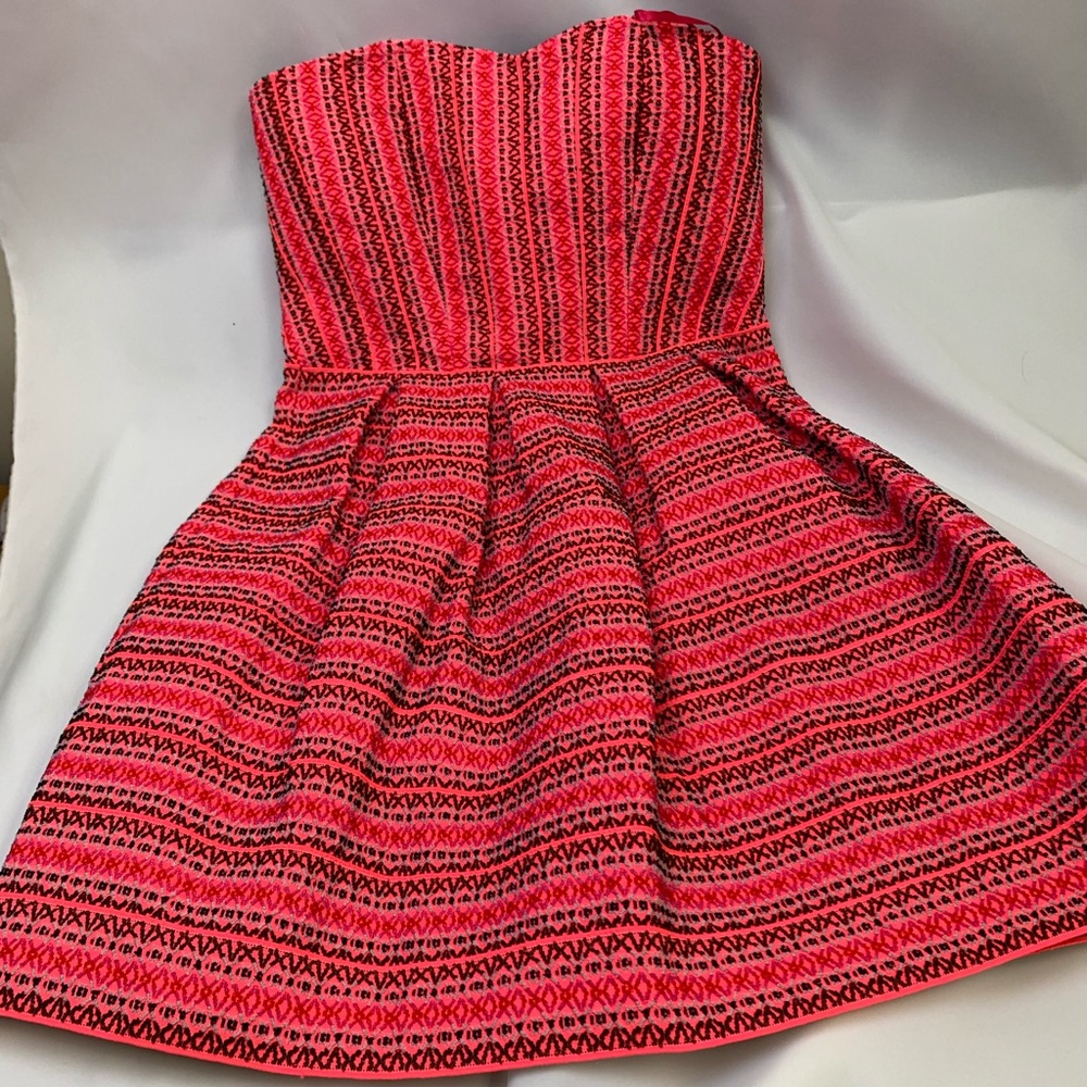 Ana Be Strapless Mini
